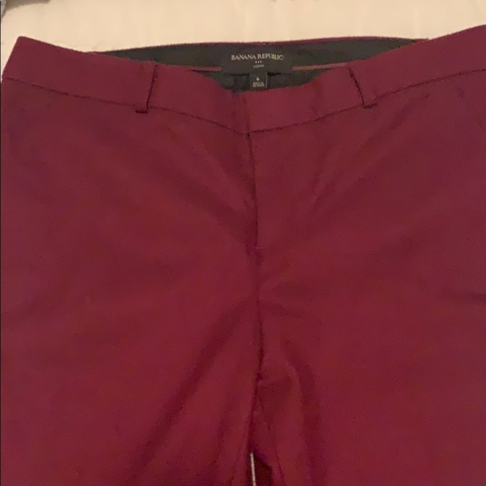 Banana Republic Logan fit maroon pants
